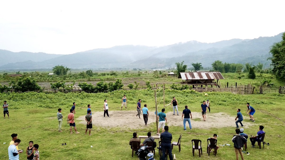 The ‘Working Season’! A common sight in #ArunachalPradesh now. A delight for many pseudo countryman like me ! #agriculture #paddycultivation #pappuvalley #Pakkekesang #Eastkameng #monsoon @NatungBanta @sangnoamar @dewan761 @pumu_taku @CeemonaT