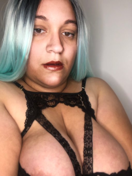 Shein lingerie on these fat tits https://t.co/TIz8qoWQy1<a href="/tag/nationalselfieday"class="tags"><span>#nationalselfieday</span></a>