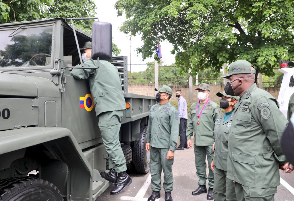 Vehículos logísticos del Ejército Bolivariano - Página 2 E38ncoIXIAQJ1mm?format=jpg&name=medium