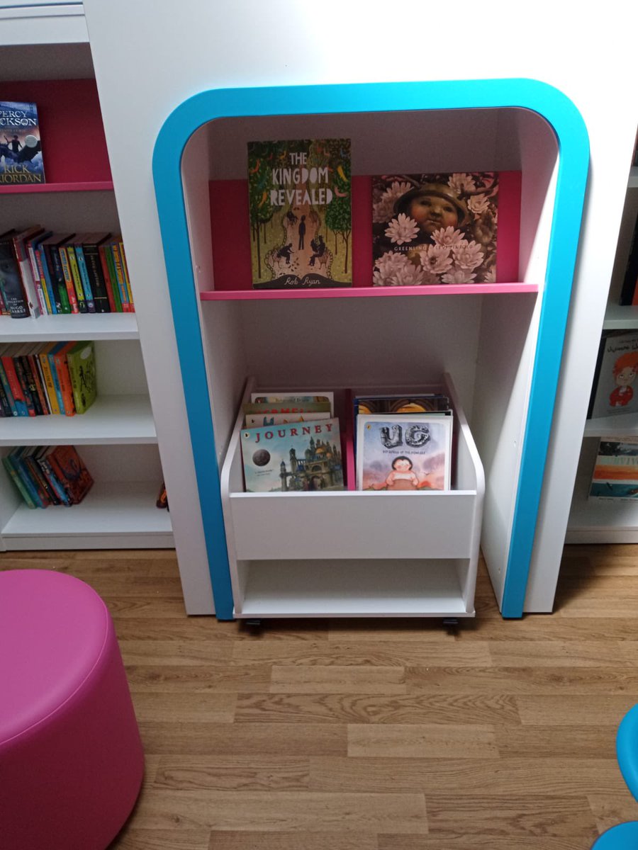 SaviourPrimary's tweet image. Super excited that our fabulous libraries are finished - thank you @Booktrust @CressidaCowell @UKLaureate #lifechanginglibraries #readingismagic