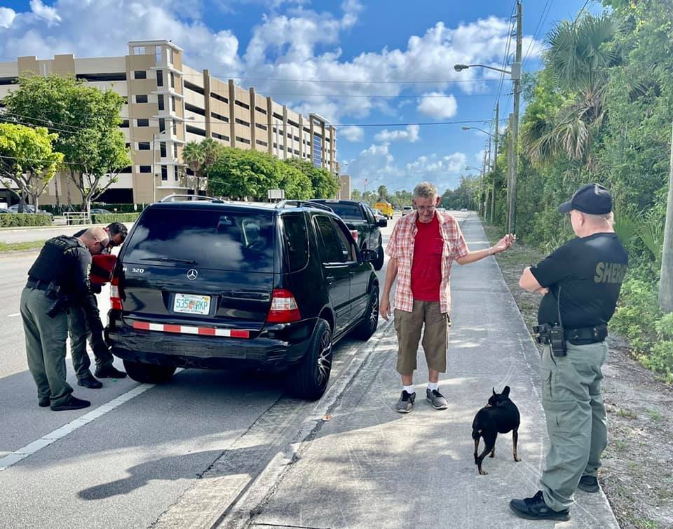 PBCountySheriff's tweet photo. Sgt. Cullen was driving when he came across a stopped car on the road. In the driver’s seat was 63-year-old, Richard, crying with his forehead against the steering wheel. His dog was in the passenger’s seat trying to comfort him. . . Once he calmed down, he told us his story... https://t.co/gChSwttGuv