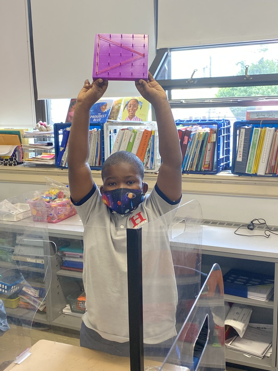 CSMrsSeaman1's tweet photo. Exploring geometric attributes with geoboards - awesome job third graders!@WheelerAvenue https://t.co/WTzMlIiz7V