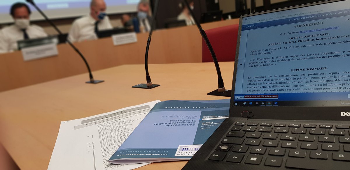#DirectAN 🏛 <a href="/AN_AfEco/">Commission des affaires économiques</a>
Vote de l'article 1 de la proposition de loi <a href="/GBessonMoreau/">Gregory Besson-Moreau</a> visant à protéger la rémunération des agriculteurs : les contrats écrits et pluriannuuels, basés sur des indicateurs de coûts de production, deviennent la norme. Ça c'est fait !