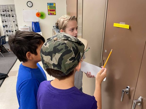 ApacheElem's tweet image. How’s your summer going? Mrs. Stueckrath’s students had fun completing the Stolen Mona Lisa Mystery Game this week! #awesomehappenshere #summerprogramming