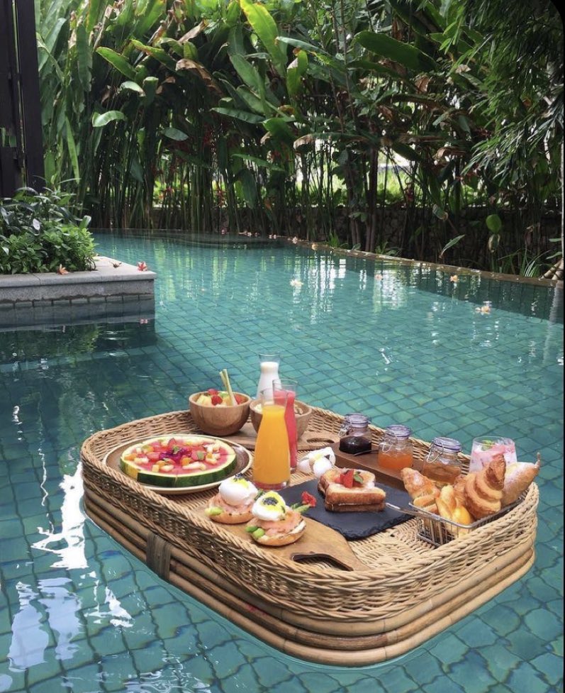 ~`` 💭💛

الإكتفاِّء بمن تحبً أجمّل علامَّات البقّاء💭💛
#صباح_الخير