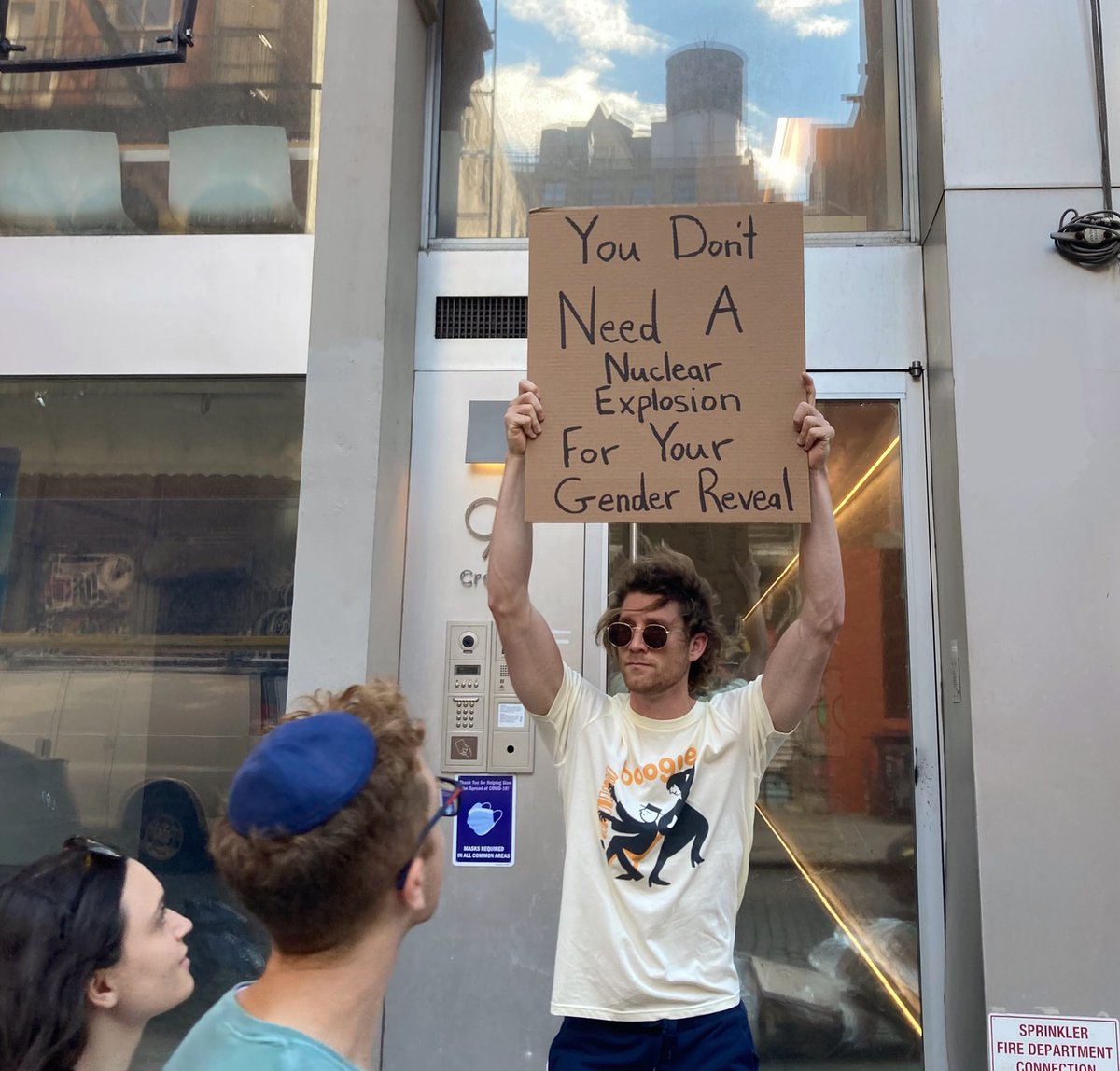 seth (@dudewithsign) on Twitter photo 