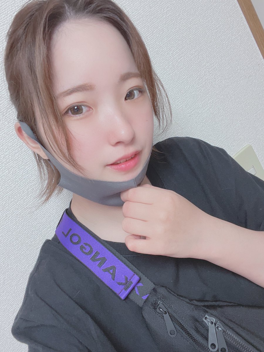 紫月なな على تويتر ハーフアップのセンター分けにハマっている 紫月なな على تويتر ハーフアップのセンター分けにハマっている