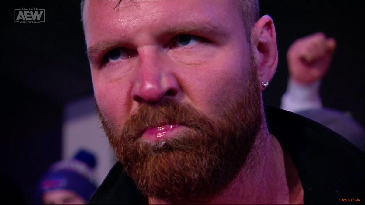 AmbreignsAlways's tweet photo. #RomanReigns  #JonMoxley 💓💓💓 https://t.co/YhU5gWjdr7