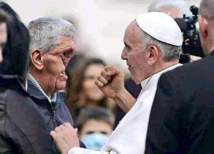 Uno queriendo madurar, pero pinshi Internet que no deja...