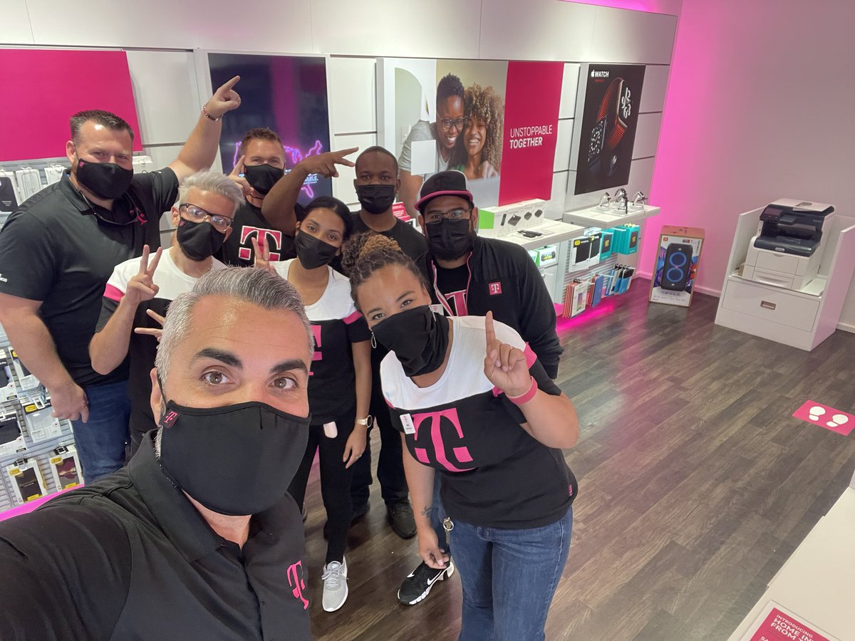 Had a fun filled day. OGB had some special visitors from the TFB side of the business. Thank you <a href="/jboy1724/">Javier B</a> , @jholt_fl &amp; @rmcnab05 for the stop in and showing us 💗