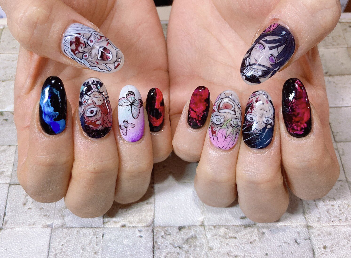 Nailchoupette 鬼滅 痛ネイル 他店様との合作 痛ネイルは描かせていただきました 最終決戦のシーン みんな痛々しい感じ ネイルにすると迫力ありますねぇ Nail ネイル 痛ネイル キャラクターネイル 手描きアート 鬼滅の刃 鬼滅の刃