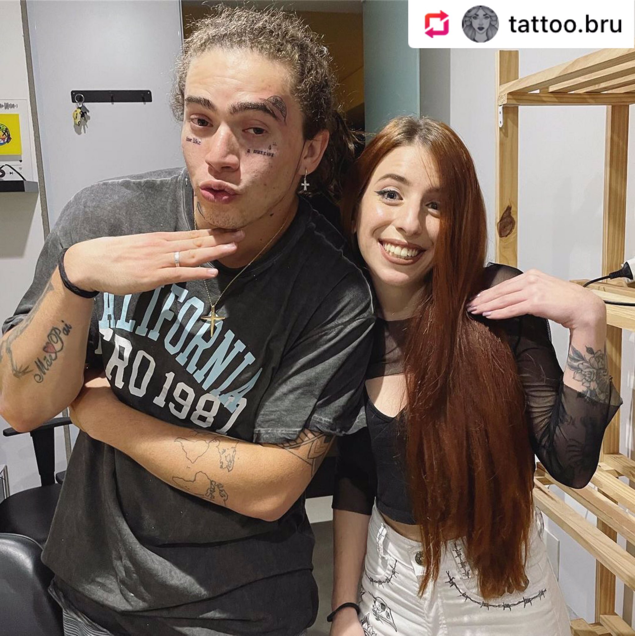 Whindersson Nunes tatua o rosto em homenagem ao filho