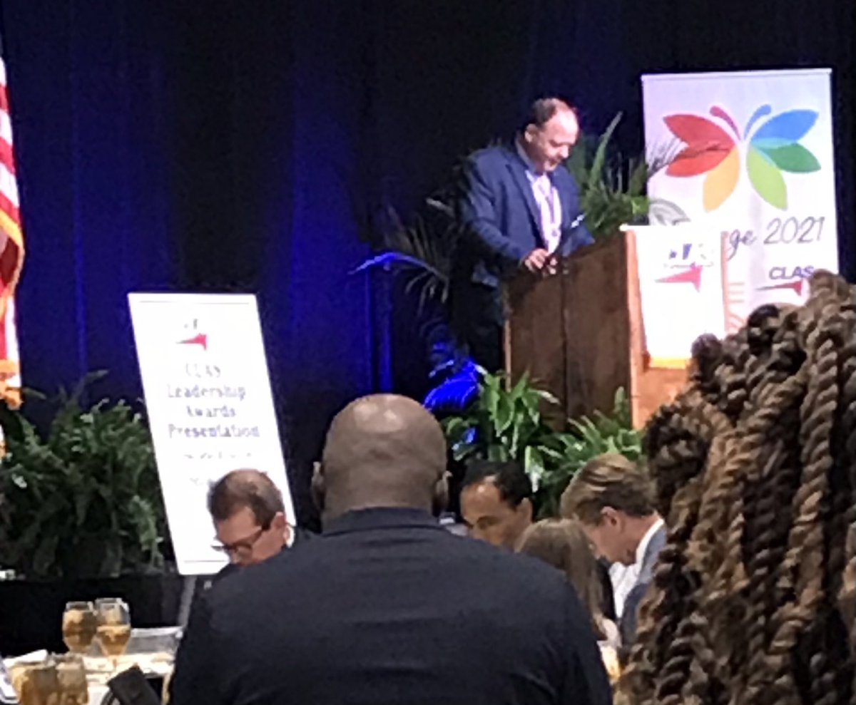 MsArredondo's tweet photo. 📢 SHOUT OUT to honor @SchrimsherTrav @monroviahawks who surprised us all when he showed up &amp; showed out during today’s @clasleaders #CLASConv21 Awards Luncheon 🤩 offering up humble words of love &amp; encouragement #2Tim1:7 🙌🏼 as he delivered the invocation ❤️🙏🏼❤️ https://t.co/npKcaCSb32