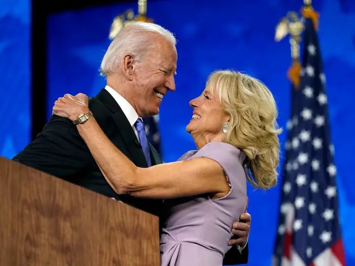 AuthorJoeNBrown's tweet photo. Happy 2โs Day ~ The #Obamas snd #Bidens #Twogether in one post.
#Twosday 2๏ธโฃ #POTUSโ 2๏ธโฃ #FLOTUSโ
#TwoForTuesday #TwoObamas ๐๐#TwoBidens ๐๐#TuesdayFeeling #TuesdayVibes ๐ค#TuesdayMotivation https://t.co/l8xlAcZ0kk