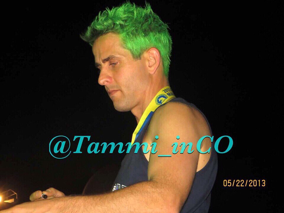 Tammi_inCO's tweet photo. When @3doorsdown #Kryptonite comes on @pandoramusic &amp; I immediately have visions of a certain #GreenHaired #IrishDevil!❤️☘️😈 @joeymcintyre You really need to bring this look back the next time we’re partying on the lido deck! #PrettyPlease #MyKryptonite https://t.co/i40NBcbKxL