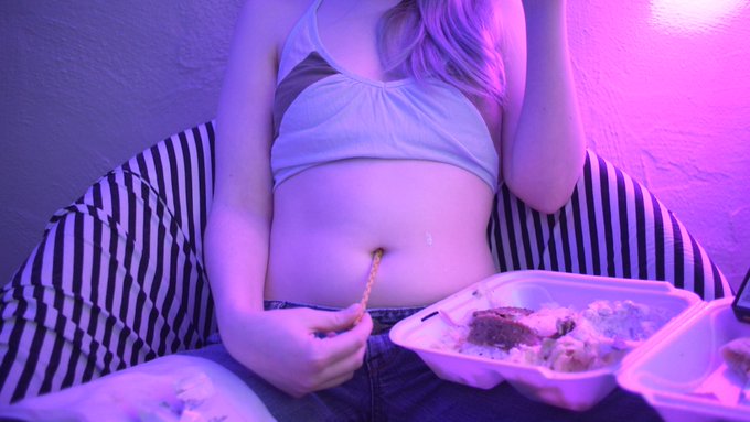 Just sent a 26-minute stuffing video out to my fans via ppv on OnlyFans!  Gyro time, baby.   #belly #stuffing<a href="/tag/jeans"class="tags"><span>#jeans</span></a><a href="/tag/food"class="tags"><span>#food</span></a><a href="/tag/belly"class="tags"><span>#belly</span></a><a href="/tag/stuffing"class="tags"><span>#stuffing</span></a><a href="/tag/croptop"class="tags"><span>#croptop</span></a><a href="/tag/bellybutton"class="tags"><span>#bellybutton</span></a>