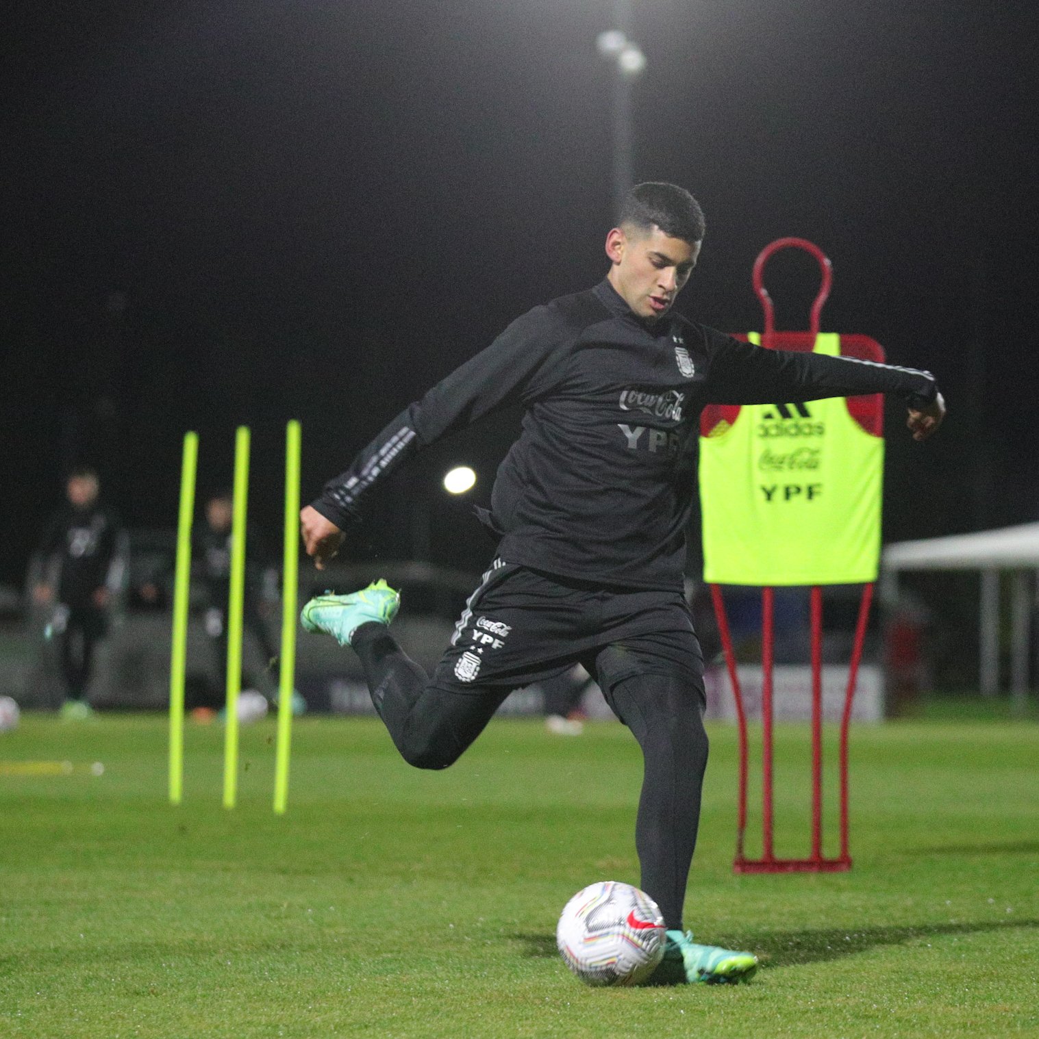 La Selección se entrenó en Ezeiza con la mente en el duelo con Uruguay