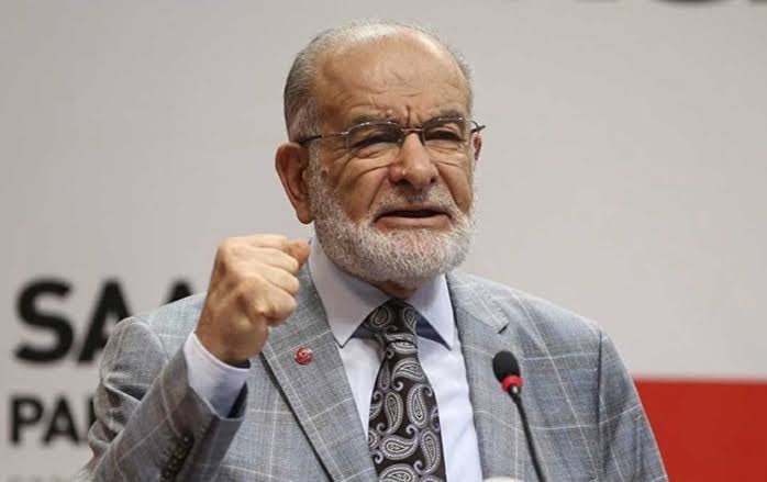 Partimizin büyüklerine Saygımız sonsuzdur, Fakat ;
Onlarca iftiraya ve zorluğa rağmen
Duruşunu ZERRE kadar olsun bozmayan
Bilge Başkan TEMEL KARAMOLLAOĞLU’yu KİMSEYE yedirmeyiz.

Saadet Partisinin Onurlu ve Dik yürüyüşü Allahın izniyle devam edecek.

#SeninleyizBilgeBaşkan