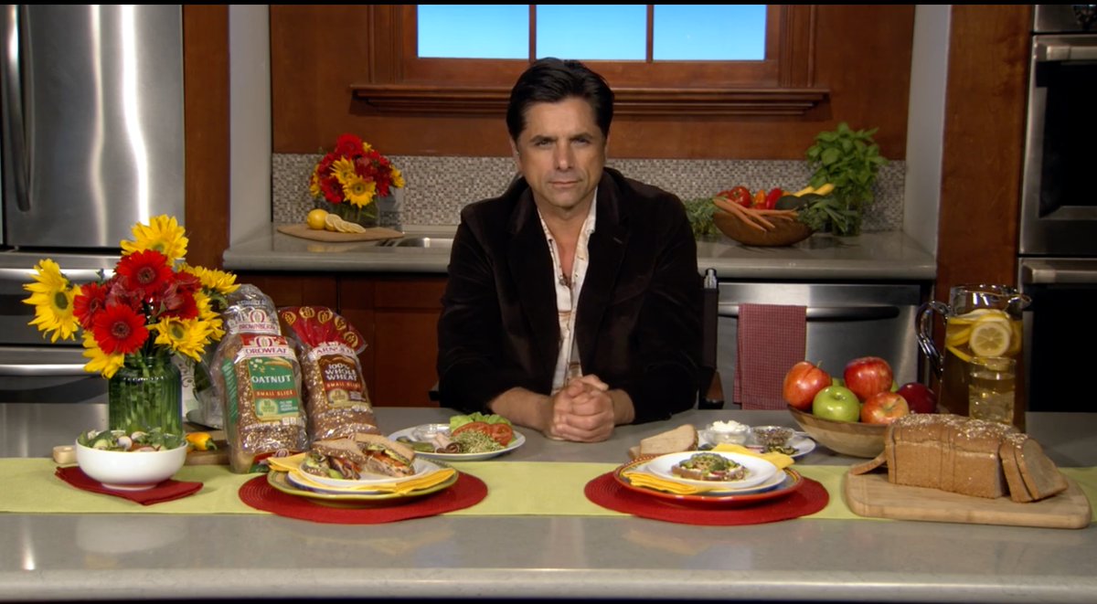 threeDprod's tweet photo. Loved working with @JohnStamos today to promote nutritious eating. John had some great tips including not sacrificing nutrition for flavor by eating Small Slice which has fewer calories, same great taste.  https://t.co/7FRrbZEUVS, https://t.co/FIIneAVmnH, https://t.co/NZS2fATNEx https://t.co/dMiHHM9COV