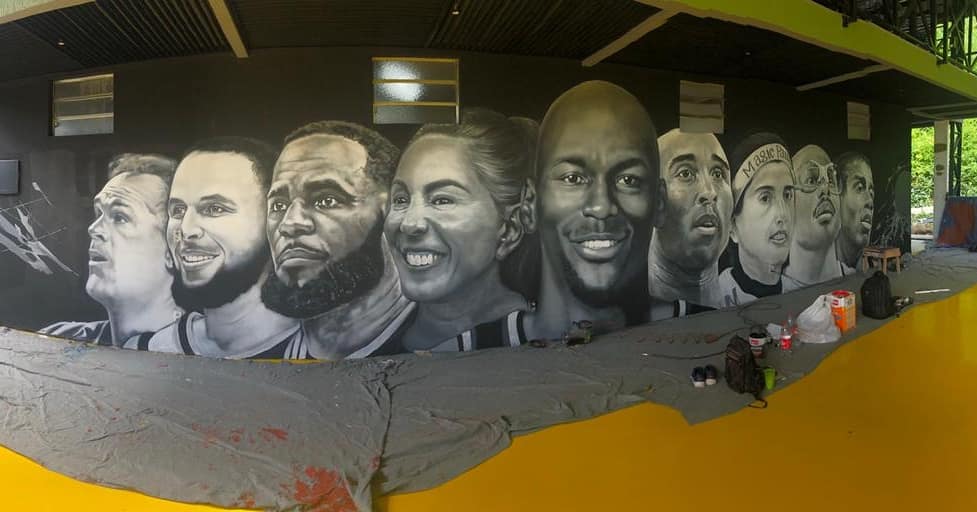 AOPBMAM's tweet photo. Mural da quadra de basquete PRONTO. ✅⛹️
Em Breve Inauguração da mais nova estrutura para o associado, Quadra de Basquete e Academia ! AGUARDEM 🙏🏼⏳
#MichelJordan #LebronJames #StephenCurry #Hortencia #OscarSmith #KobeBryant #MagicPaula #AbdulJabbar #MagicJohnson https://t.co/MvUnNdj1x5