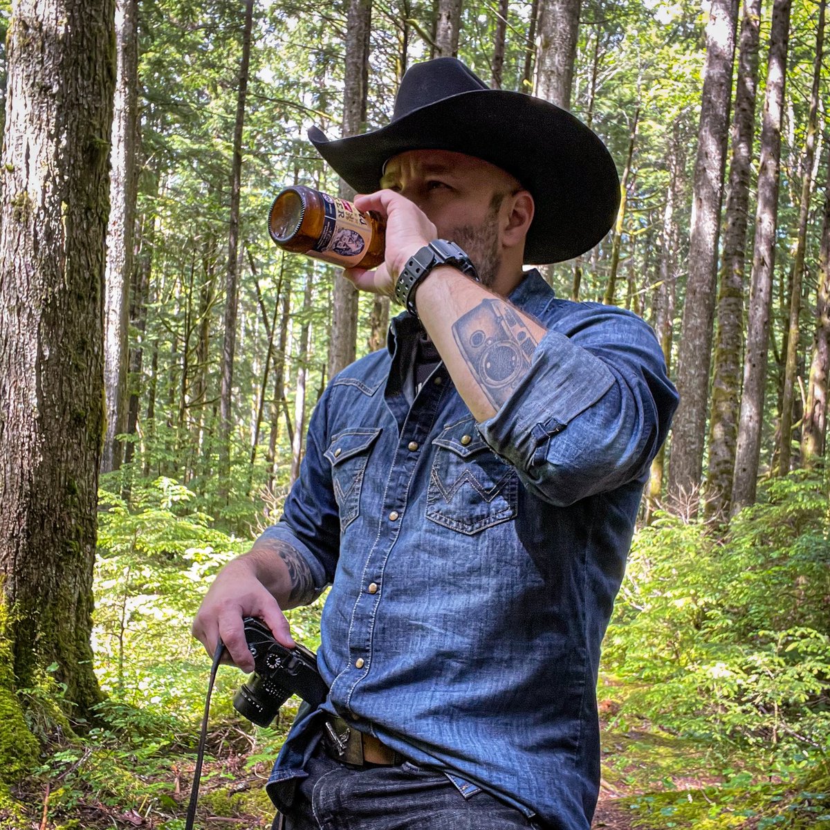 Mat Chacon - Dragon Slaying Man of The People (@thevrceo) on Twitter photo Nothing better than some <a href="/CoorsBanquet/">Coors Banquet</a> yellow jackets by a cool mountain stream after a day out shooting with the boys⦠using our cameras to capture nature. As Waylon Jennings said, āEach tomorrow will depend on the love you give today.ā
Be cool to each other.
#TheVRCEO
#Coors Nothing better than some <a href="/CoorsBanquet/">Coors Banquet</a> yellow jackets by a cool mountain stream after a day out shooting with the boys⦠using our cameras to capture nature. As Waylon Jennings said, āEach tomorrow will depend on the love you give today.ā
Be cool to each other.
#TheVRCEO
#Coors