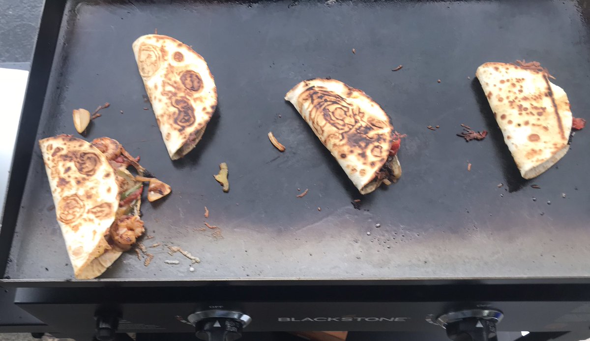 MikeVenezia15's tweet photo. Taco Tuesday on the Blackstone https://t.co/S5CLGrPdhm