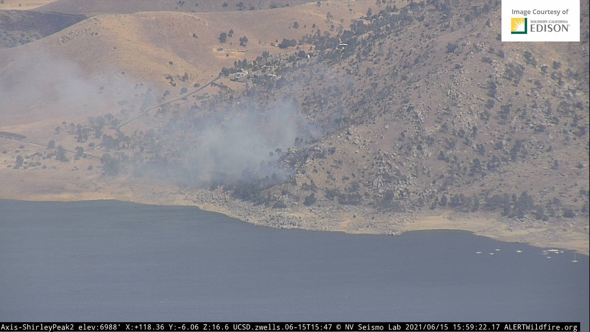 engineco16's tweet photo. #YankeeFire #LakeIsabella @kerncountyfire https://t.co/JocMCcYJUE