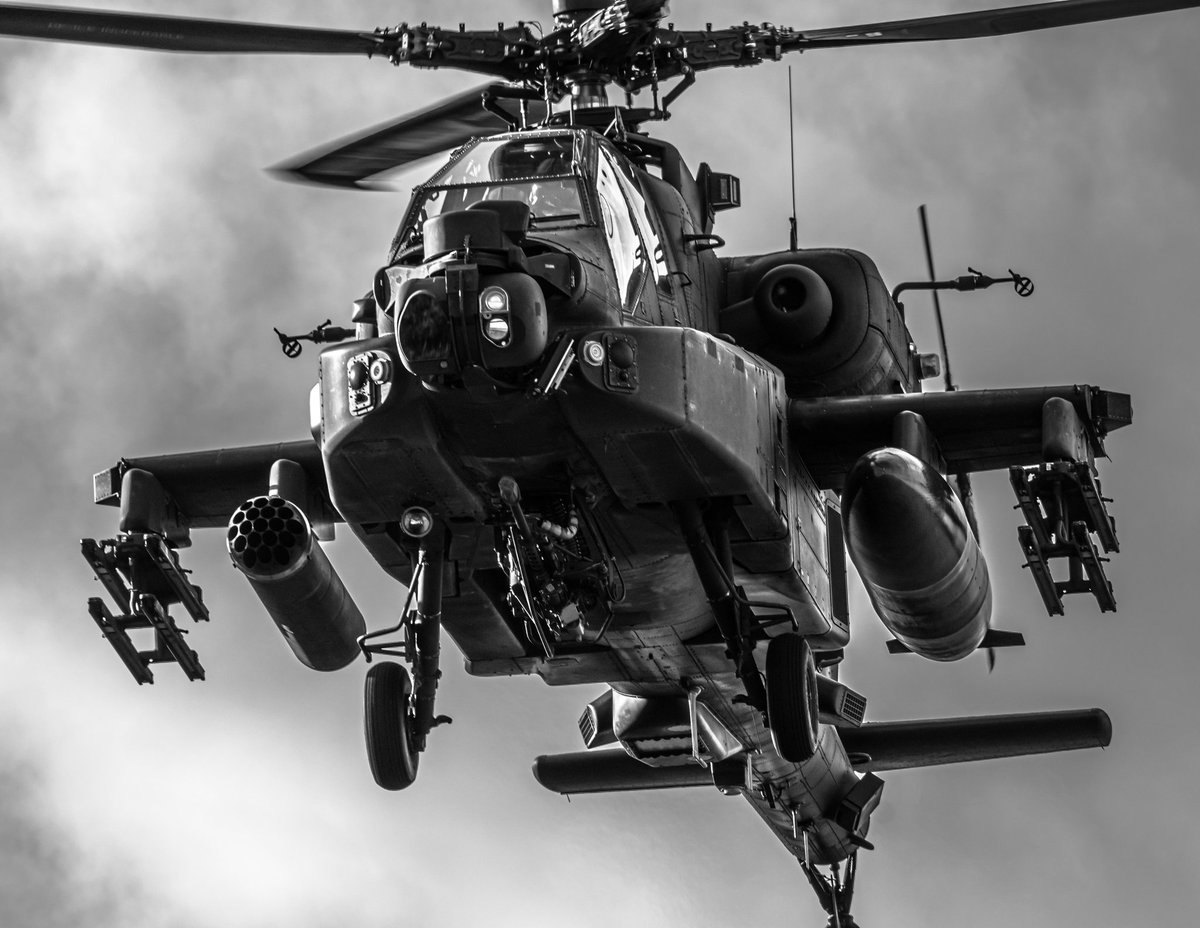 Skirgey's tweet photo. At times a B&W edie just works #apache #ah64d #longbow #gunship #armyaircorps #3reg #653sqn #1aviationbrigade @CO_3RegimentAAC @4RegimentAAC. @ComdAHF @ArmyAirCorps https://t.co/e63boJa5zG