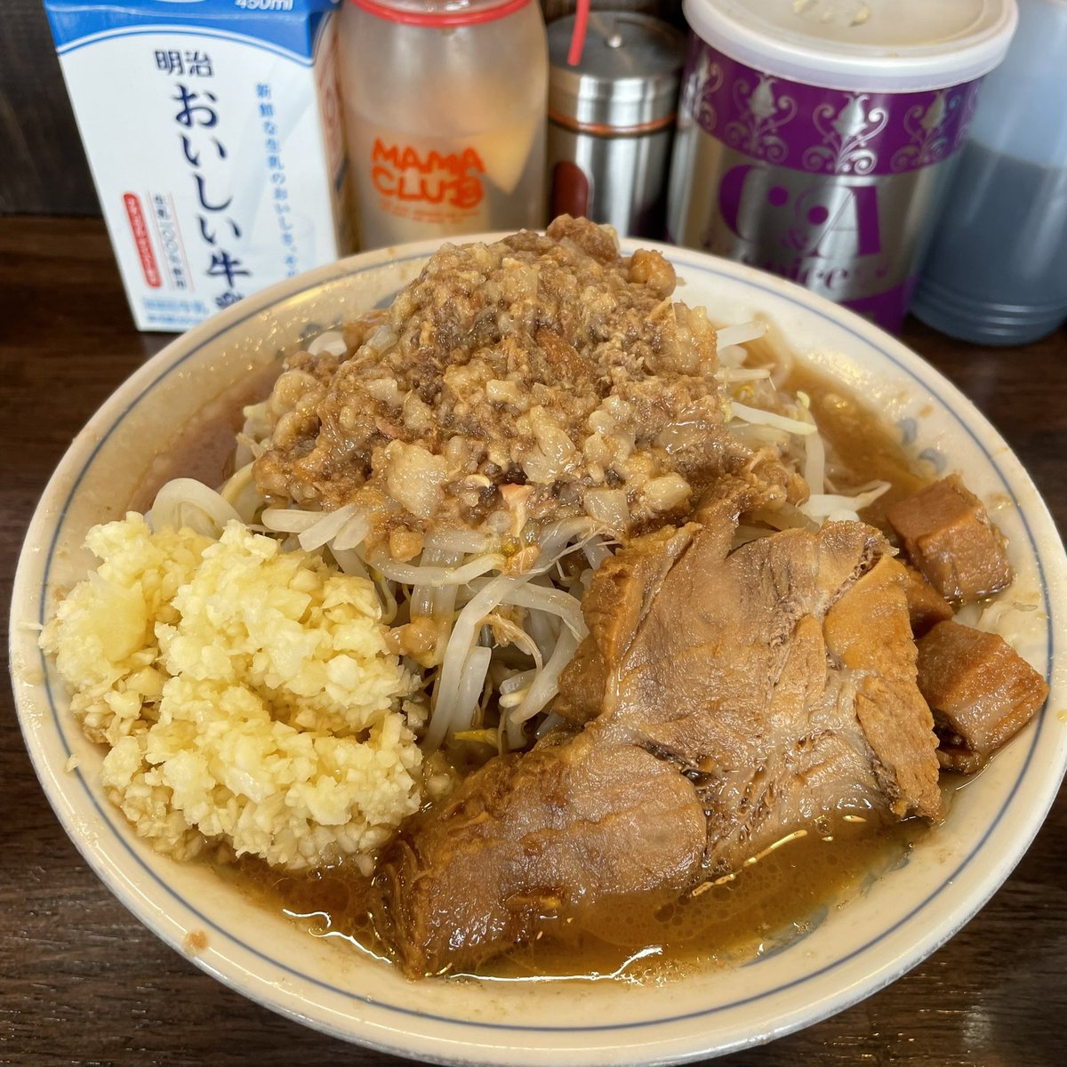 tonamidaisuki's tweet photo. 最近はこちらでパワー頂いております。#らーめん梵s #二郎 #となみ #狼煙 #THANGO #ラーメン #ジロリアン https://t.co/v90WnLxhgB