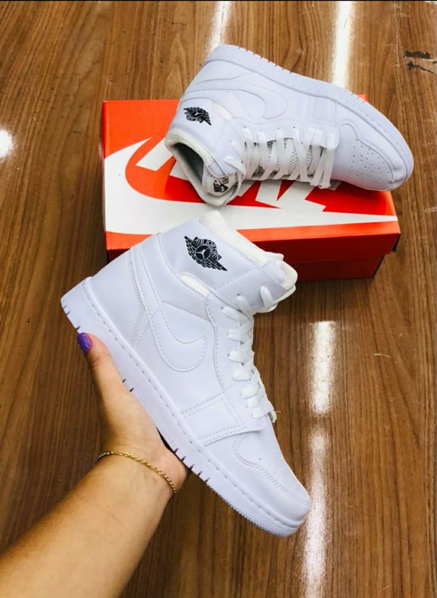 StoreCouto's tweet photo. ESSE CHAMA ATENÇÃO ONDE PASSA 🤑

NIKE JORDAN ✔️

🚊ENTREGAMOS EM DIVERSOS BAIRROS DO RIO 

📲 (21) 96569-8961 https://t.co/ieVEYkNNGA