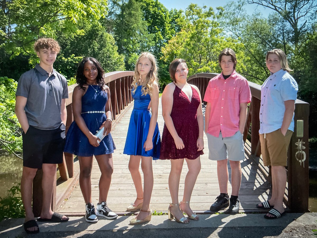lightinajar's tweet image. Look at those grown ups! #tcsprops #tcsJSgrads