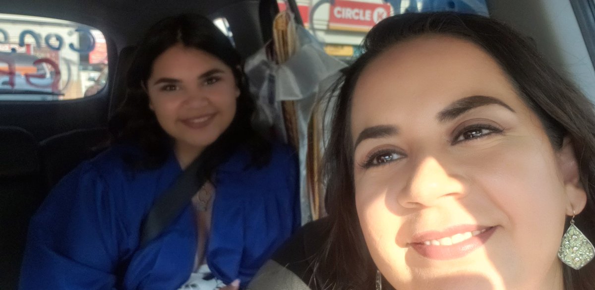 lizetrcasas's tweet photo. For weeks now: Me looking at my daughter in awe.  Te quiero mi amor!  Congratulations!  #classof2021 @EISDMemorialHS @EISDofSA #graduation #afewmorehours https://t.co/xdwQR6mWAc