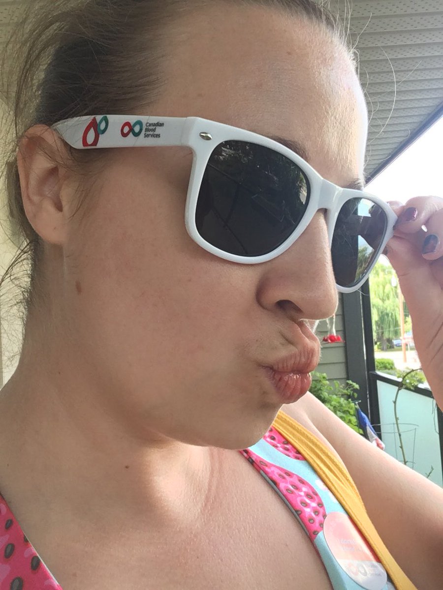 jdempseydesigns's tweet photo. Blood donation day! And I got these sweet shades for #blooddonationweek #bloodforlife https://t.co/hoyLGsOKq7
