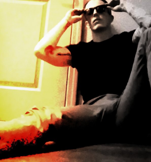 The sunlight hurts my eyes https://t.co/C6sS7F29x5