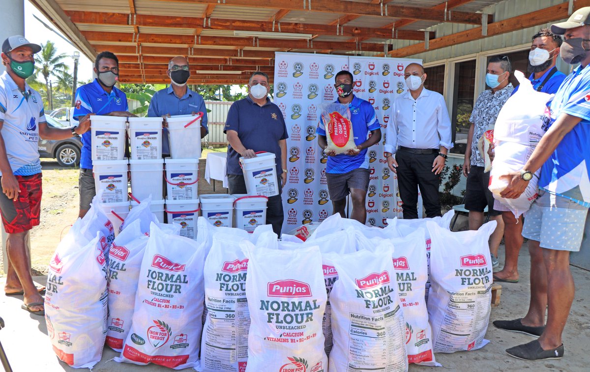 FijiFootball_'s tweet photo. FIJI FA COVID-19 ASSISTANCE | The food ration distribution for the Premier division footballers will conclude with Labasa FC and Navua FC tomorrow before we move on to assist the Senior division men and women footballers. 
#FijiFootball #Covid19Assistance 
#WeAreInThisTogether https://t.co/h1sDkYW6q5
