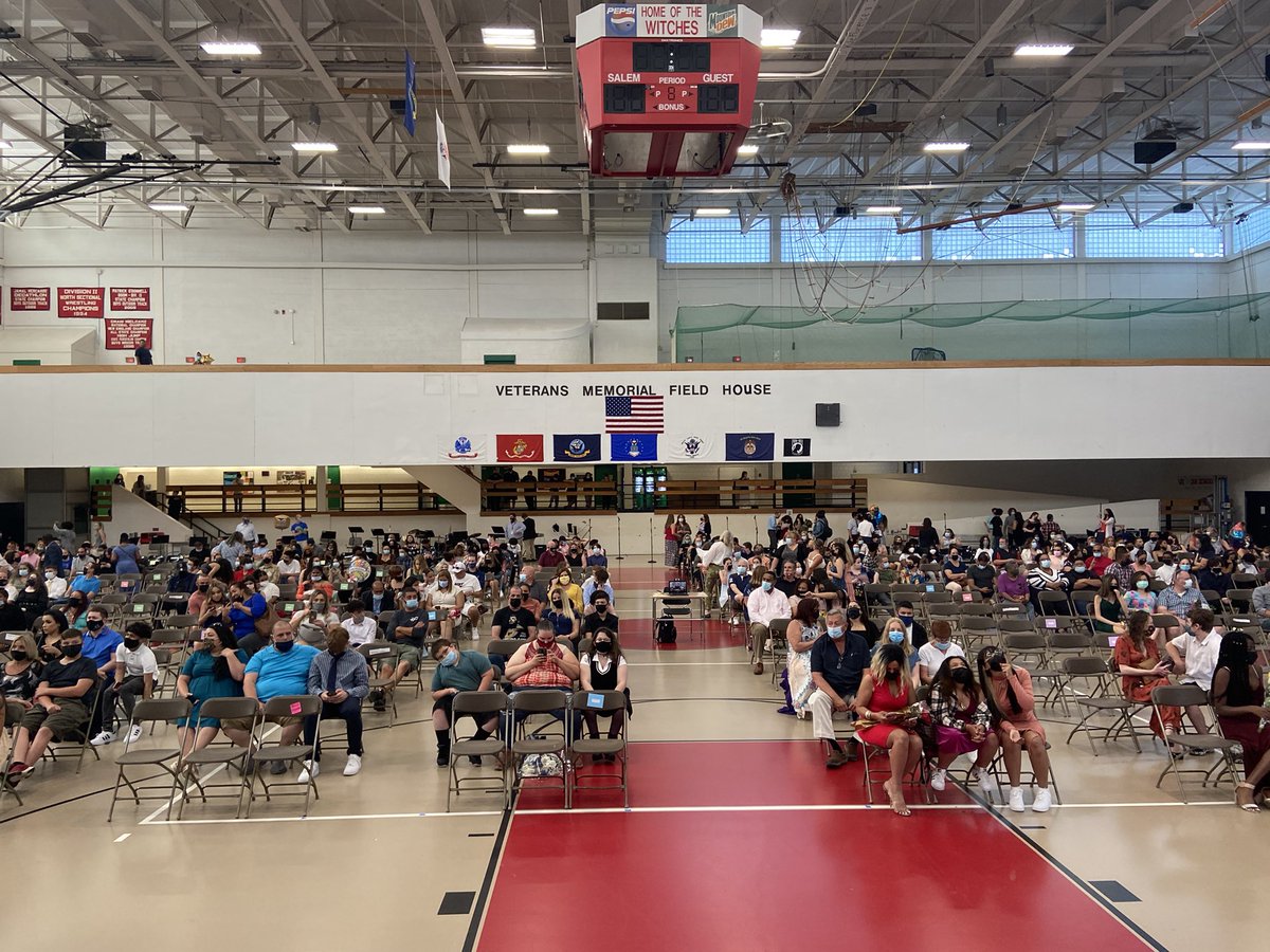 condonmatt's tweet photo. 8th grade moving on. So proud of these scholars they have left a lasting #legacy in our community! So proud of the class of 2021. 🦈 #sharks #Legacy @SalemSchoolsk12 Thank you @SzrikeSPS @katecarbone2 and @MayorDriscoll for addressing the class. https://t.co/nko7W8hOqZ