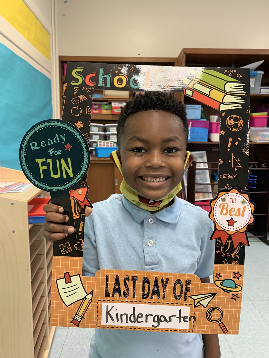 RParkESEagles's tweet photo. Today was the last day of school for these Kindergarten Eagles! Ms. Pentikis and Ms. Starr did a marvelous job getting them ready for 1st grade next year!
#LastdayOfSchool #futurefirstgraders #weareredclay #Elementary @mburrows211 @JasonMartin1976 #Kindergarten https://t.co/5BKhqnsKIw