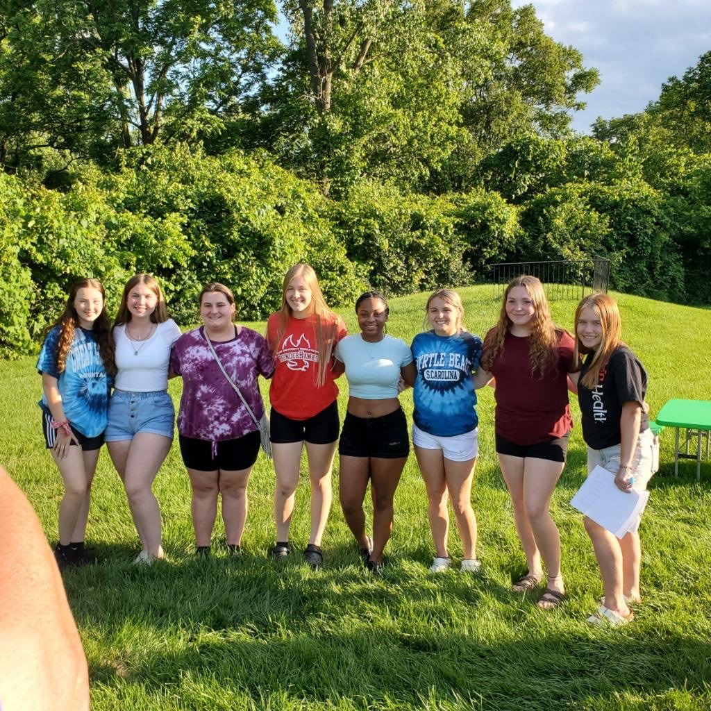 Great banquet for our 2021 Fastpitch athletes. We celebrated a lot of accomplishments and ate ice cream at the Goody Shop. Thank you ladies💕💙💛