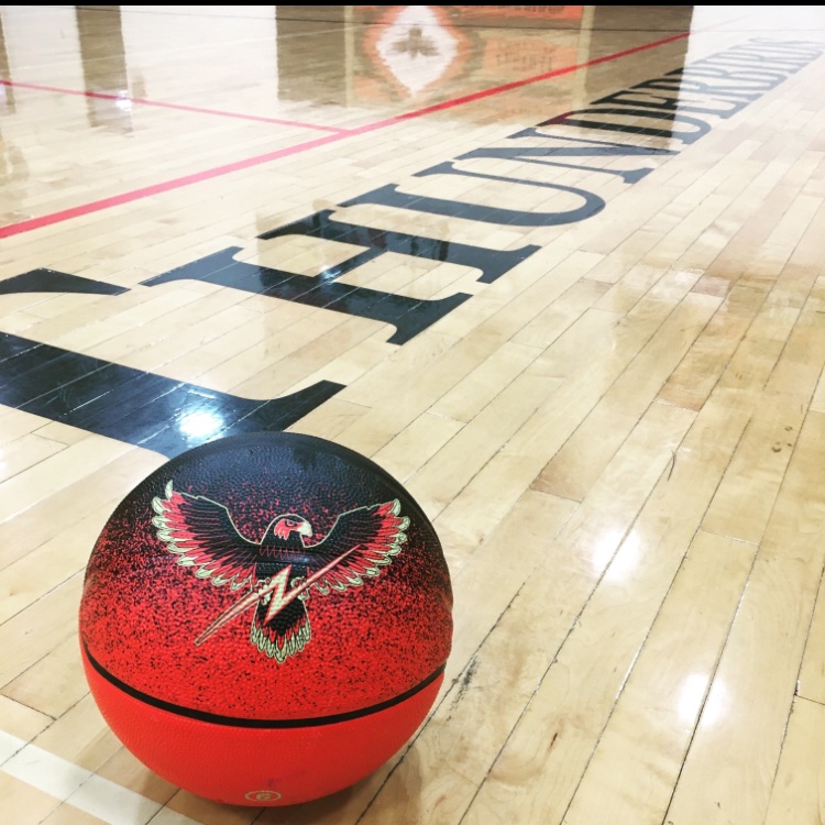 jccgirlsbb's tweet photo. Youth Camp is less than a week away! Each camper will receive a basketball with registration. See the flyer for more information! We will have extra waivers available at the door. https://t.co/44mXdNgvyW