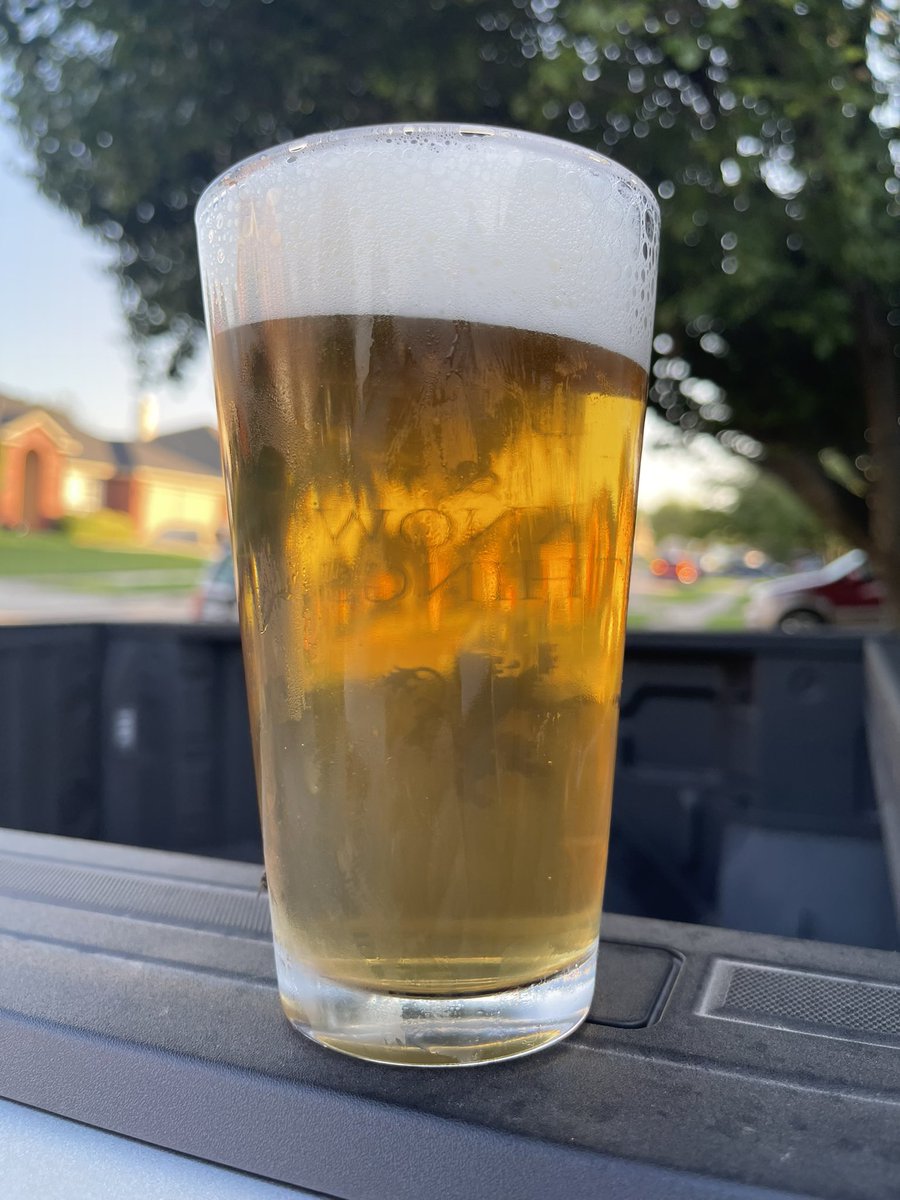 Mexican Lager - Raise The Flag 🍺🍺

In tribute to Pancho’s where raising the flag at your table resulted in more food being brought over. 🌮🌮

A short while afterwards you were waving the  white flag and begging for mercy when your internal organs mutinied against you !!💩💩
