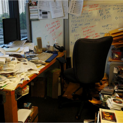 corporette's tweet photo. What's your best decluttering advice? If you maintain a clutter-free home, what are your best tips for keeping it that way? Today's post on #corporette ๐ https://t.co/eon5M9fWrs https://t.co/h9lTf2wZz5