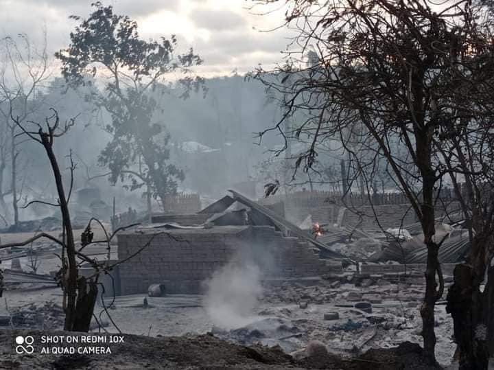 maycrown15's tweet photo. #Magway, #Kinma Village: 
After all houses were set fire by SAC’s Terrorists, the whole village turned into ashes &amp; people lost their homes. The elderly &amp; the disabled who could not escape at that moment died in the blaze.
#WhatsHappeningInMyanmar 
#June16Coup https://t.co/le8H9RVGtT