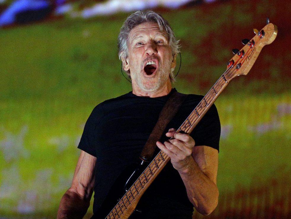 'POWERFUL IDIOT' Roger Waters slams offer from Facebook boss for Pink Floyd song
