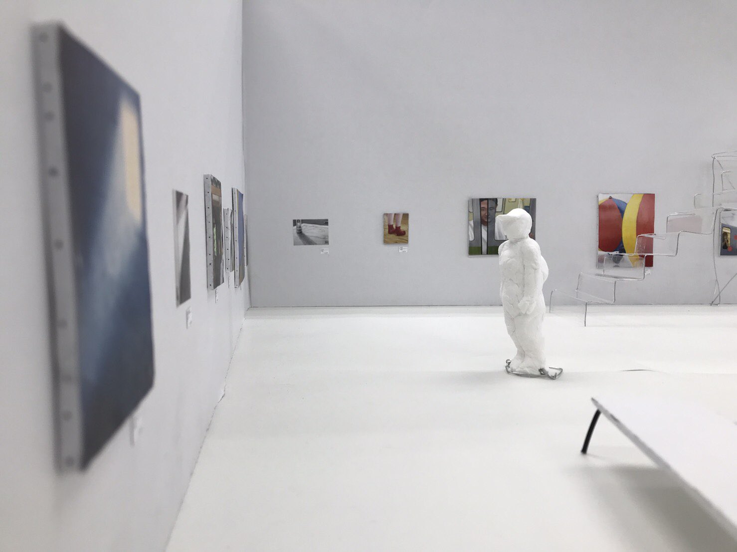 すいどーばた油画科 こちら 個展をひらく ゼミ 個展会場 の模型を作り そこで自分だけの展覧会を開きます 平面 立体 インスタレーション 何でも可能なスペシャル個展を開きましょう T Co 5b9kr4lmqp Twitter