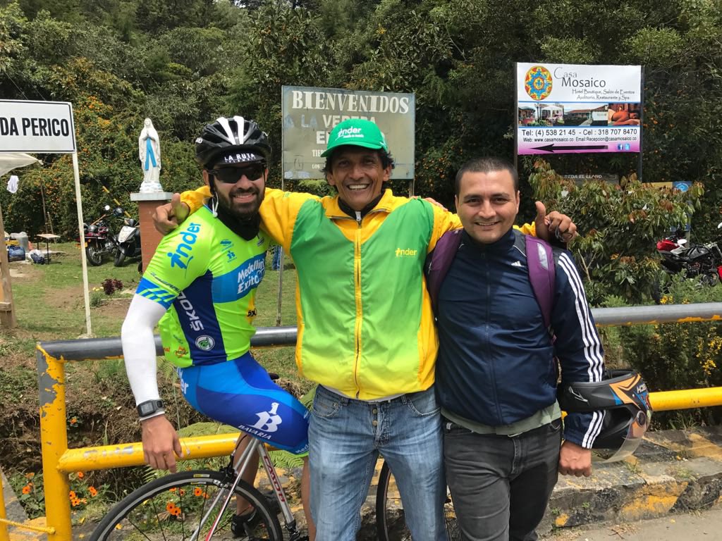 nexjuan's tweet photo. Ayer Edwin se complicó y ya no está con nosotros. Trabajamos juntos y la dimos toda por esta ciudad. Siempre agradeceré su voluntad y ganas de servir. A su familia y amigos todo el cariño. Esta pandemia aún no termina. https://t.co/GZcz0AC939
