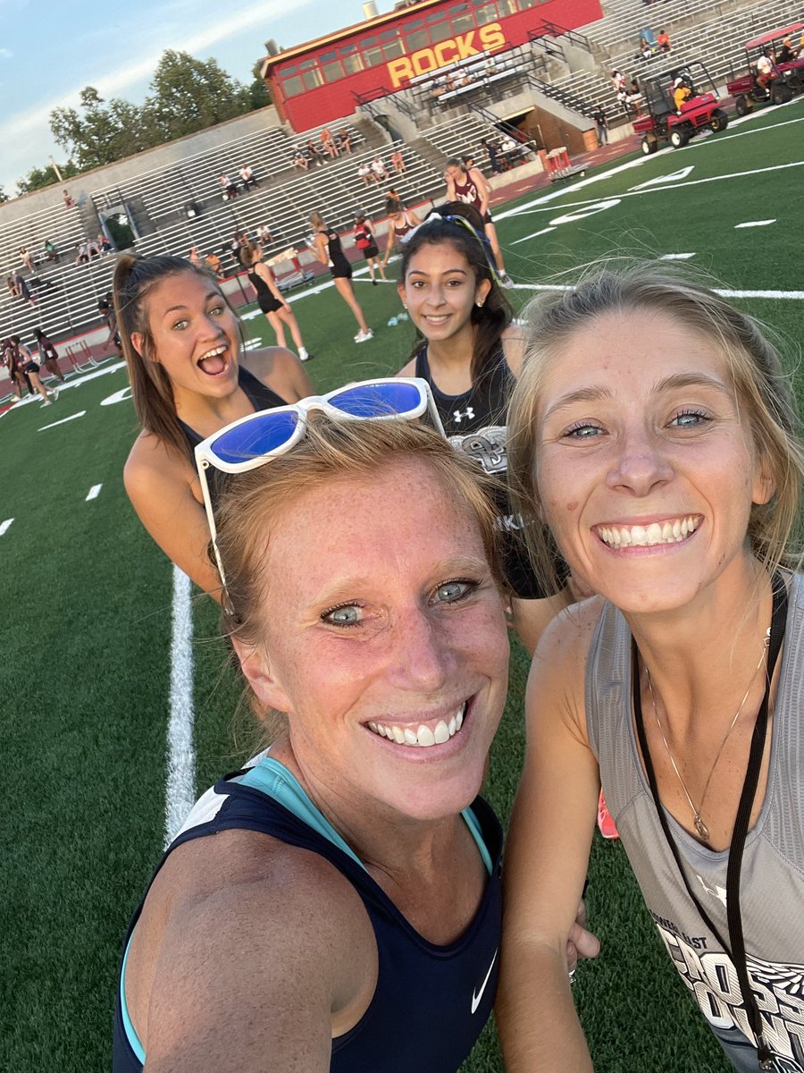 RunningOEHS's tweet photo. Maddie Zarembski and Ana Barroso go 1-2 in the 1600! 5:18 and 5:19 and BOTH qualify for State!!! What a race!!  @OE_GTF @Coach_CDowns @CoachAister @IderanOE @CoachKell3 https://t.co/9aoxjwzGDb