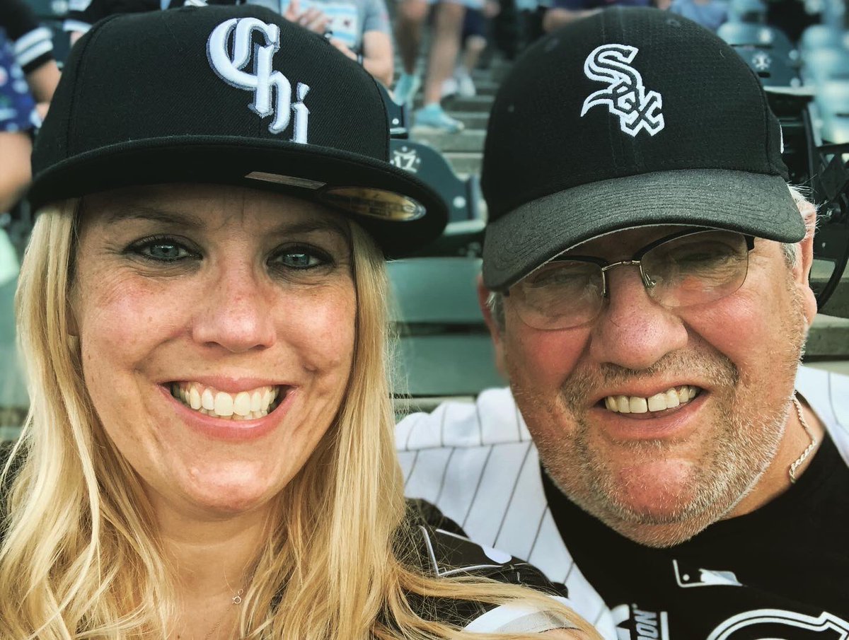 kellyanneohde's tweet photo. ⚾️.@whitesox game with two of my favorite fans @MauriceDaBomb and my Dad! ⚾️ #changethegame #whitesox https://t.co/DUHVGP9F5p