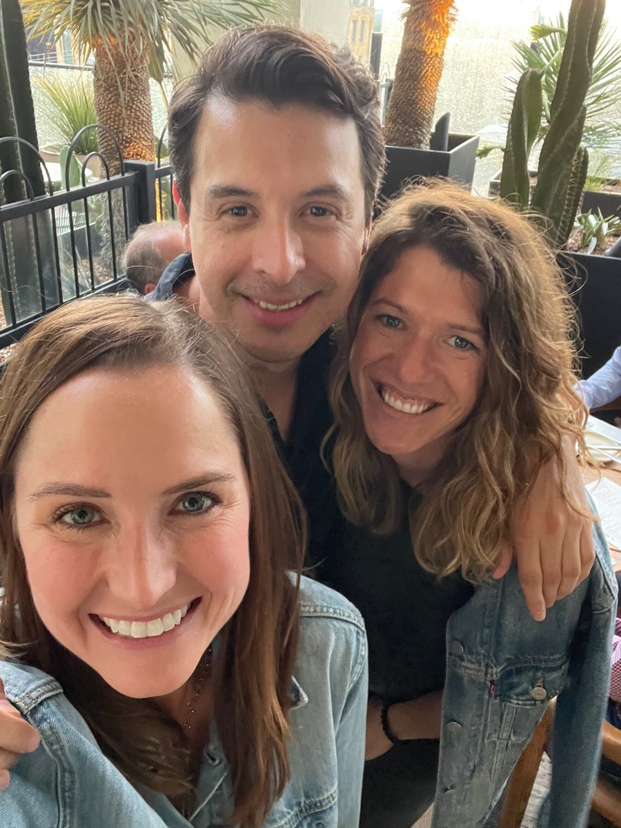 heyjuanh's tweet photo. Impromptu Tweep reunion in Austin https://t.co/E0nKpHAKVz