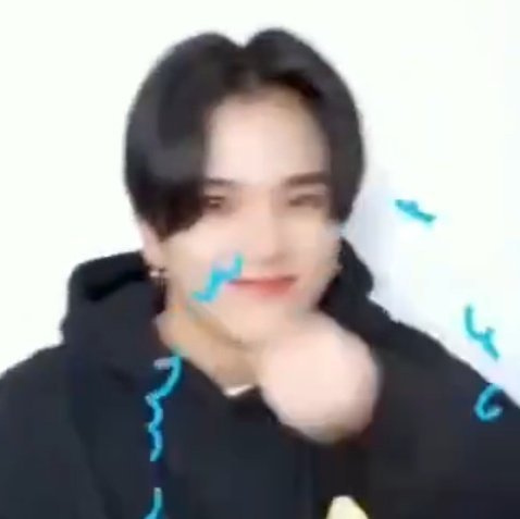 IittIeasahi's tweet photo. look at his lil fist i'll cry https://t.co/VFkW4ev2xq