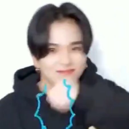 IittIeasahi's tweet photo. look at his lil fist i'll cry https://t.co/VFkW4ev2xq